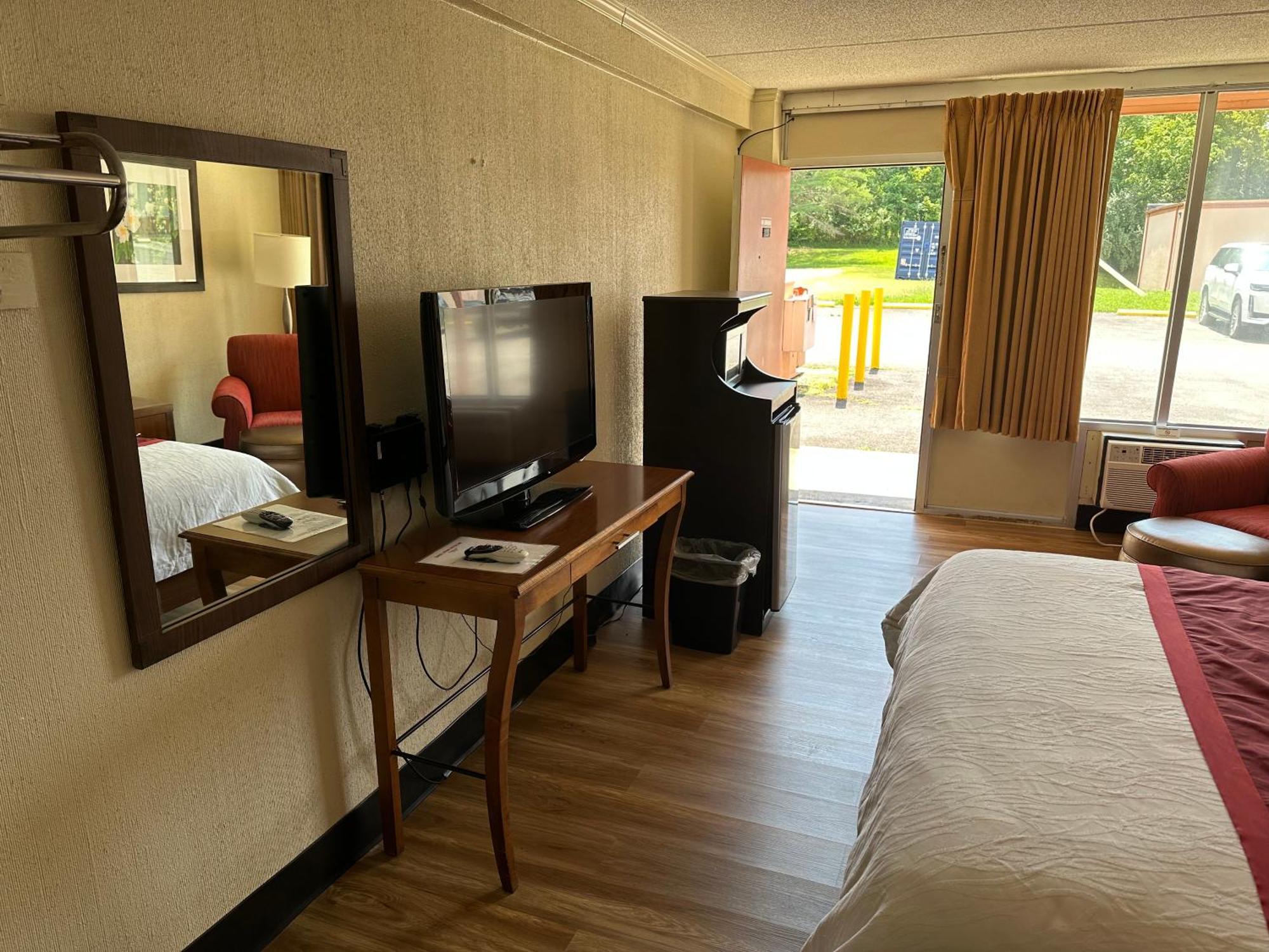 Daniel Boone Motor Inn Пайквилл Экстерьер фото