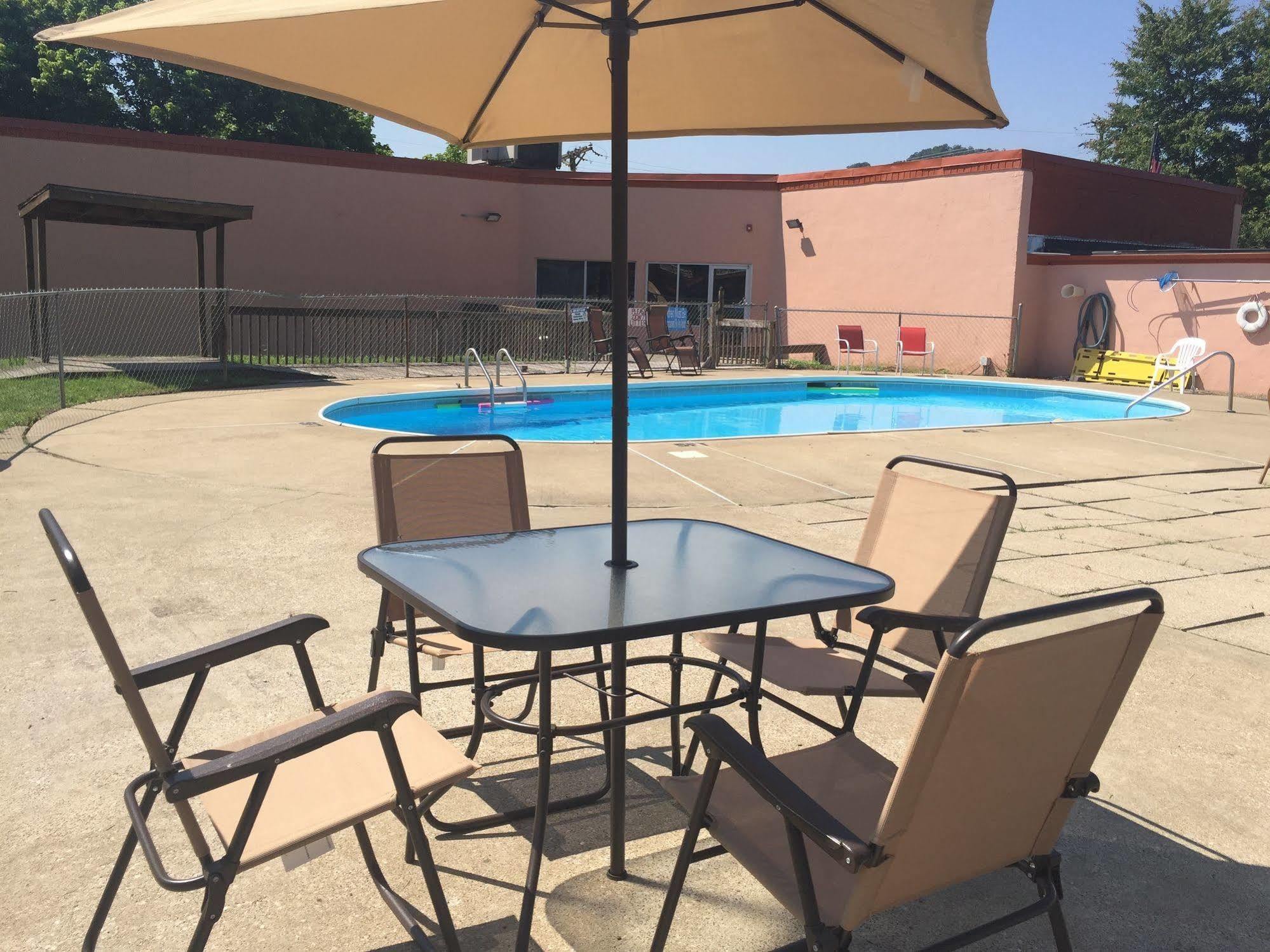 Daniel Boone Motor Inn Пайквилл Экстерьер фото